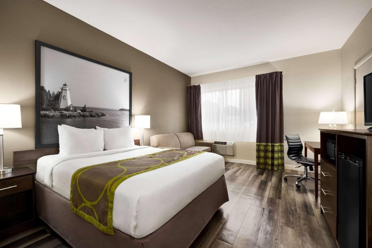 Super 8 By Wyndham On Hotel 2*