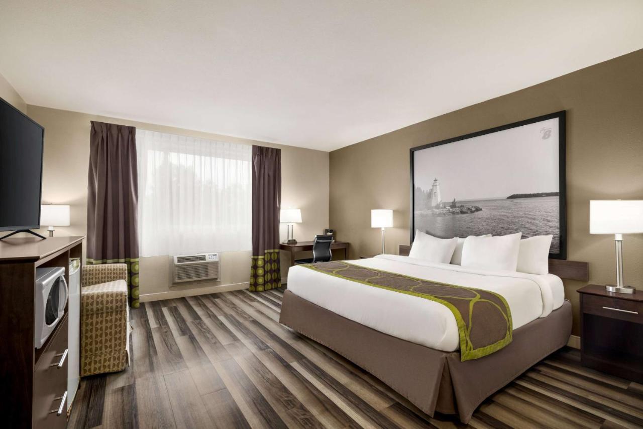 Hotel Super 8 By Wyndham On 2*