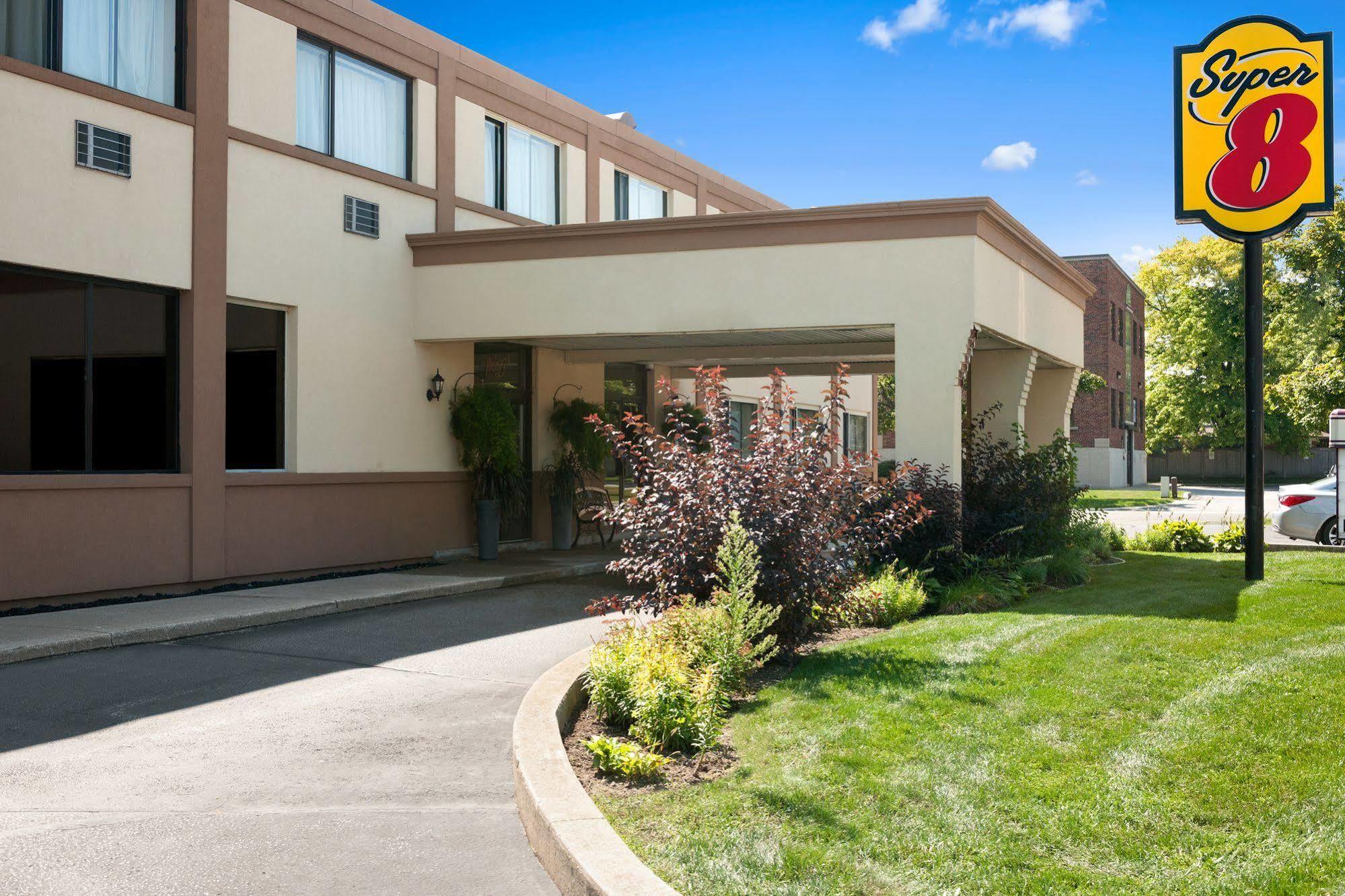 Hotel Super 8 By Wyndham On