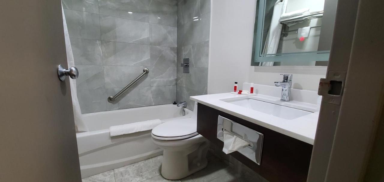 Hotel Super 8 By Wyndham On